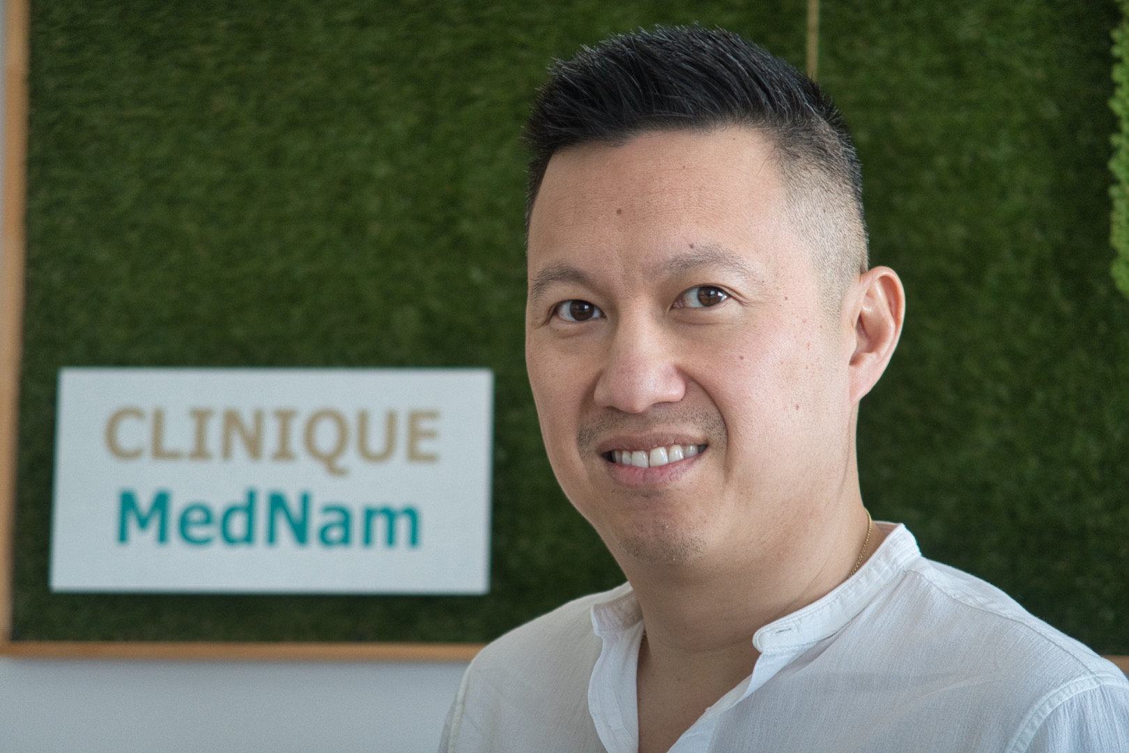 Dr Hoang
